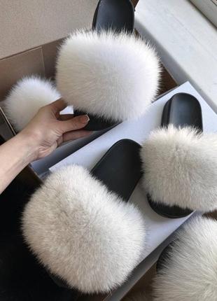 Шикарні тапки з хутром песця