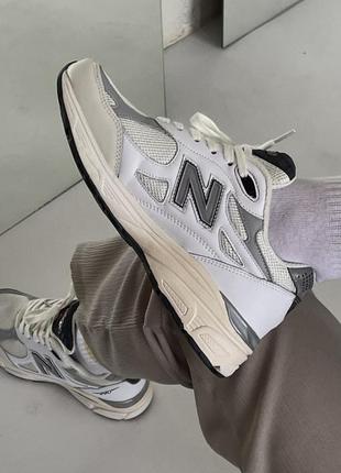 Жіночі замшеві кросівки new balance 990 white beige3 фото