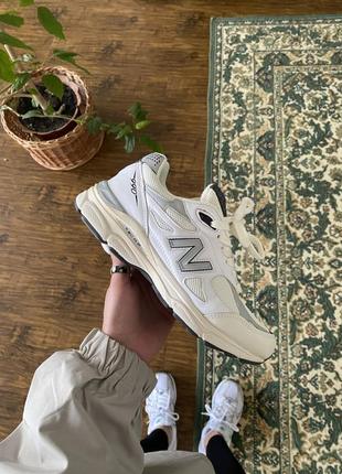 Жіночі замшеві кросівки new balance 990 white beige2 фото