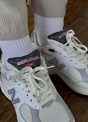 Жіночі замшеві кросівки new balance 990 white beige8 фото