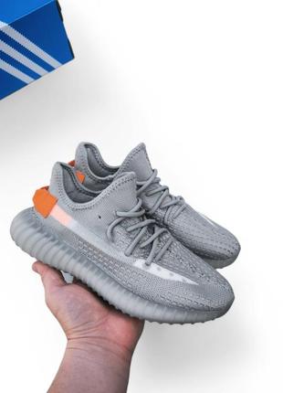 Кросівки adidas yeezy boost 350 v2 сірі з помаранчевим акційна ціна🔥5 фото