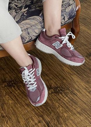 Жіночі замшеві кросівки new balance 2002r burgundy6 фото