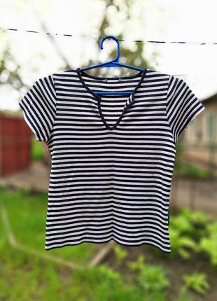 Футболка жіноча