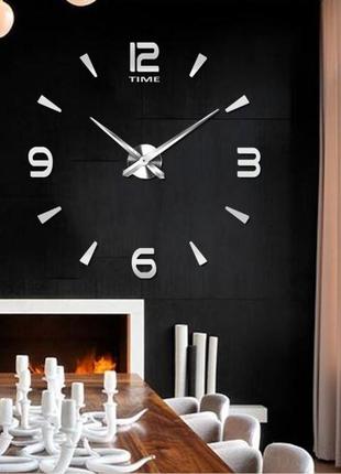 3d-часы максимальным диаметром 130 см с арабскими цифрами настенные, серебряного цвета из металла и пластика4 фото