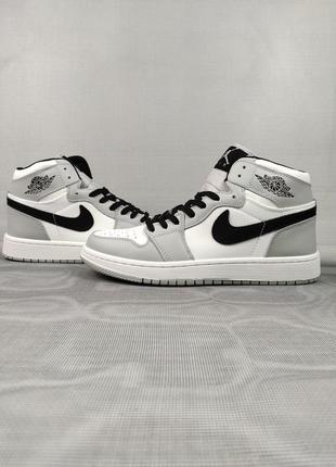 Кроссовки nike air jordan 1 light smoke gray мужские 41-455 фото