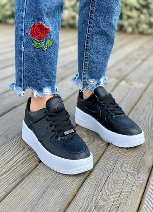 Жіночі шкіряні кросівки nike air force 1 sage ‘black’7 фото