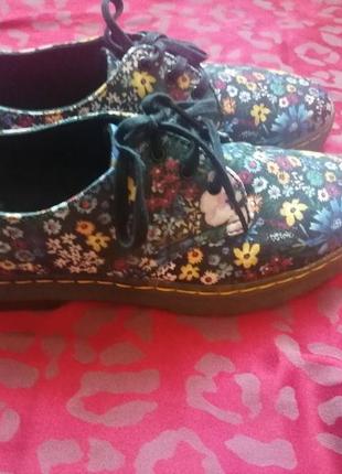 Туфлі, лофери dr. martens floral6 фото