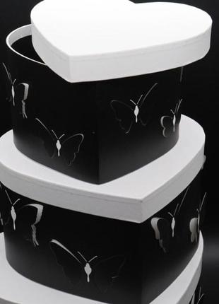 Коробка подарочная "сердце" с бабочками. цвет черный. 29х26х15см. 3шт/комплект1 фото
