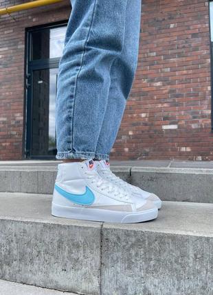 Жіночі шкіряні кросівки nike blazer mid white blue logo найк блейзер2 фото