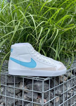 Жіночі шкіряні кросівки nike blazer mid white blue logo найк блейзер9 фото