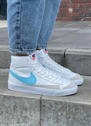 Жіночі шкіряні кросівки nike blazer mid white blue logo найк блейзер10 фото