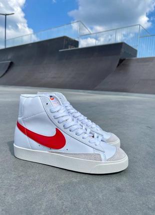 Жіночі шкіряні кросівки nike blazer mid ‘77 vintage ‘red logo’ найк блейзер3 фото