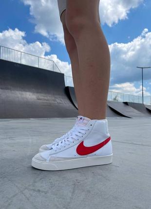 Жіночі шкіряні кросівки nike blazer mid ‘77 vintage ‘red logo’ найк блейзер2 фото