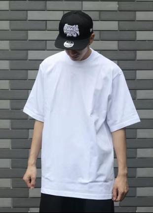 Базовая белая oversize футболка