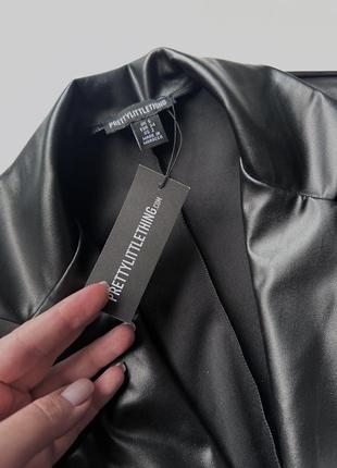 Піджак чорного кольору замінник шкіри prettylittlething 🖤3 фото