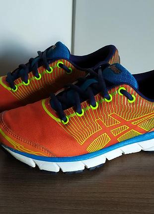 Кроссовки asics 37,5 размер 23,7см стелька