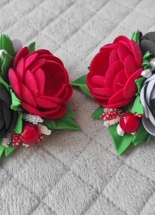 Резинки, заколки с цветами