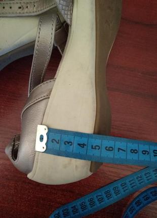 Босоножки кожаные.8 фото