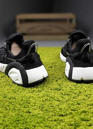Кроссовки аdidas yeezy 600 черные на белой7 фото