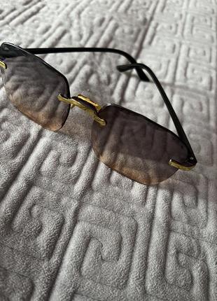 Сонцезахисні окуляри