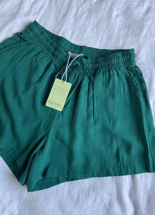 Летние легкие шорты