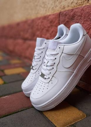 nike air Multi 1 07 lv8 bezhevyj