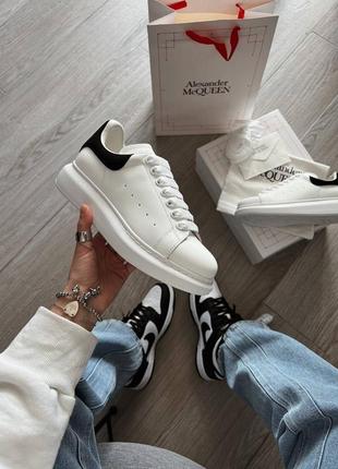 Кроссовки alexander mcqueen oversized ivory black