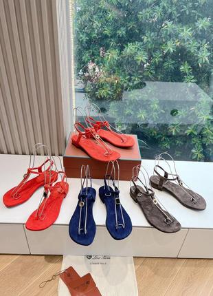 Босоніжки в стилі loro piana