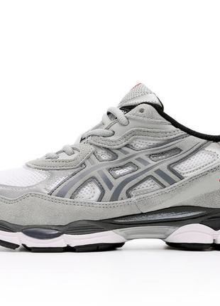 Кроссовки asics