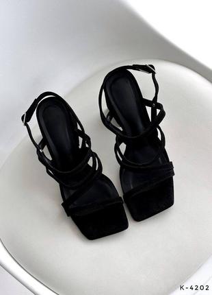 Трендовые кожаные босоножки с тоненьвыми ремешками7 фото