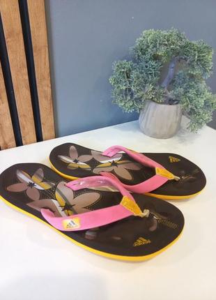 Легкие, в Вьетнамке, шлепанцы