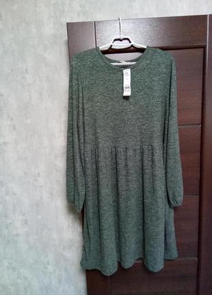 Брендовое новое теплое платье р.16.