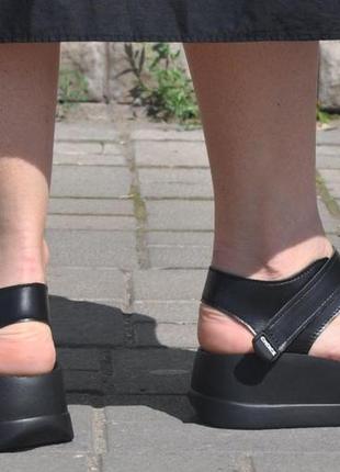 Розміри 36, 37, 38, 39, 40, 41  босоніжки сандалі жіночі viscala шкіряні на платформі, чорні, на липучках9 фото