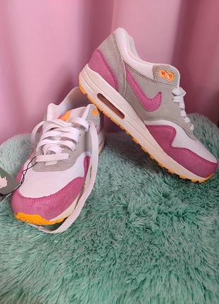 Кроссовки nike air max 1 essential wen's sz 7 новые 599820-107 anniversary lab sp qs prm