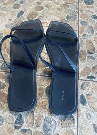 Шльопки #босоніжки з квадратним носком zara