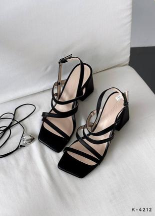 Трендовые кожаные босоножки с тоненьвыми ремешками4 фото