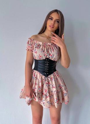 Платье в цветочный принт с короткими рукавами и корсетом на талии 🔥5 фото