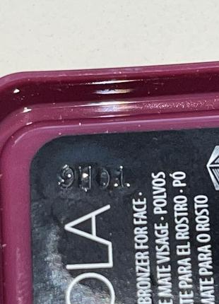 Бронзер hoola benefit