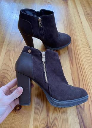 Xti territory ботильони коричневого кольору штучний нубук в ідеальному стані