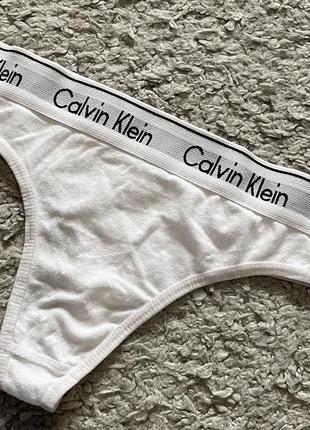 Стильные,фирменные, хлопковые трусики-стринги calvin-klein
