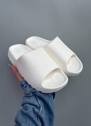 Шлепанцы женские, белые, резиновые