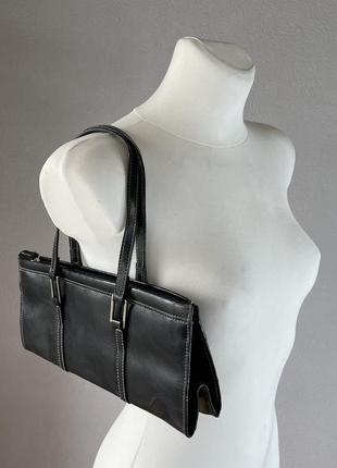Черная сумка сумочка маленькая багет искусственная кожа лаковая
