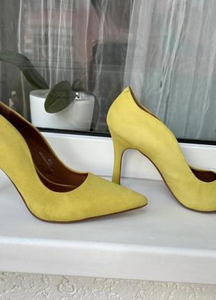 Замшевые туфли лодочки, новые marks&spencer autograph3 фото