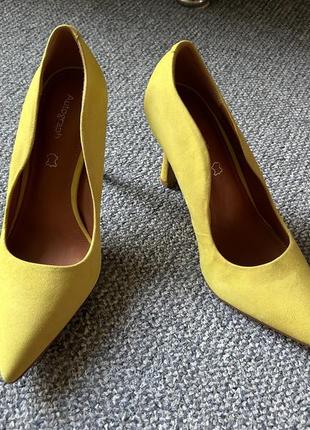 Замшевые туфли лодочки, новые marks&spencer autograph8 фото