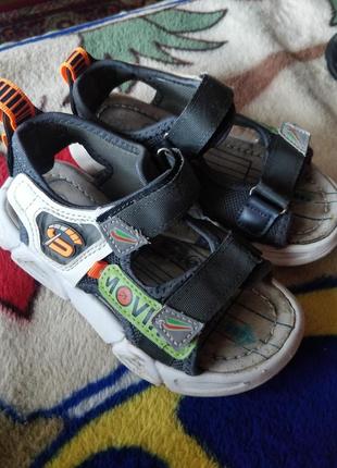 Сандалі босоніжки