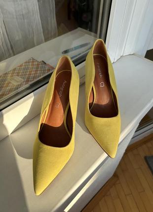 Замшевые туфли лодочки, новые marks&spencer autograph10 фото