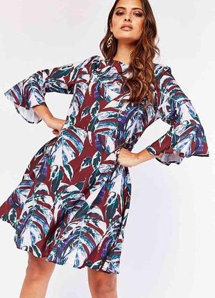 Яркое платье