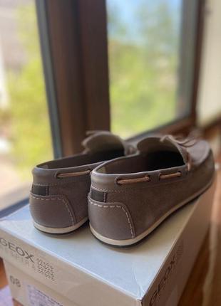 Бежеві замшеві мокасини geox