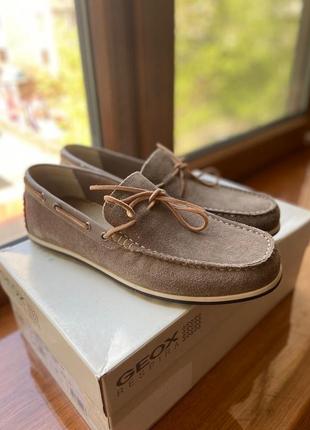 Бежеві замшеві мокасини geox