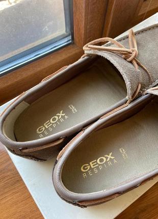 Бежеві замшеві мокасини geox